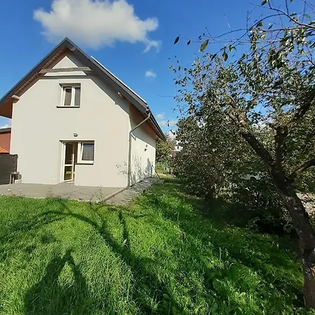 Dom Wisniowy Zakatek Villa Mierki Exterior photo